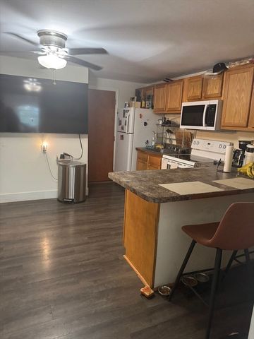 71 Mystic St 11, Methuen, MA 01844