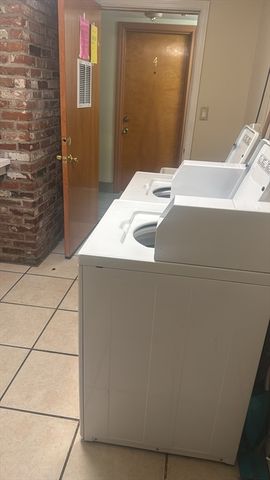 71 Mystic St 11, Methuen, MA 01844