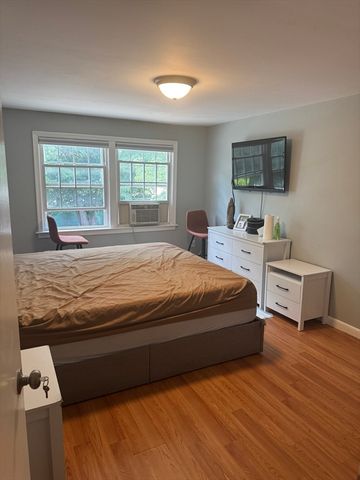 71 Mystic St 11, Methuen, MA 01844