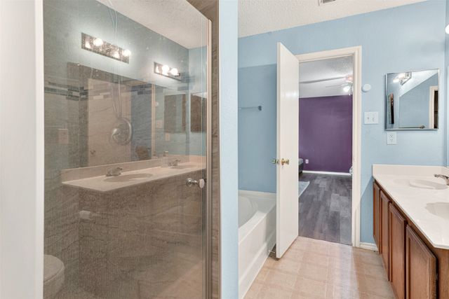 2029 W Grove Lane, Grand Prairie, TX 75052