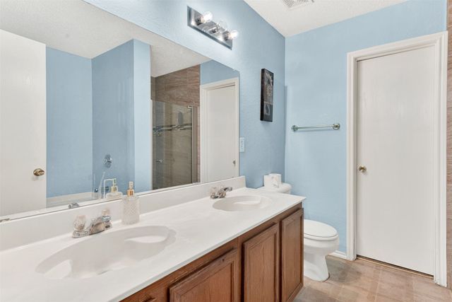 2029 W Grove Lane, Grand Prairie, TX 75052