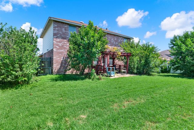 2029 W Grove Lane, Grand Prairie, TX 75052