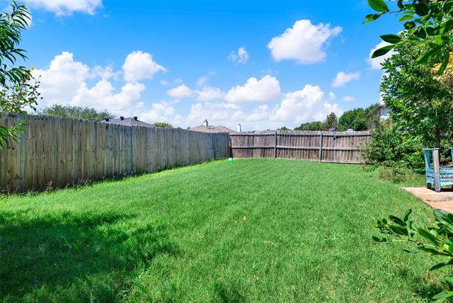 2029 W Grove Lane, Grand Prairie, TX 75052