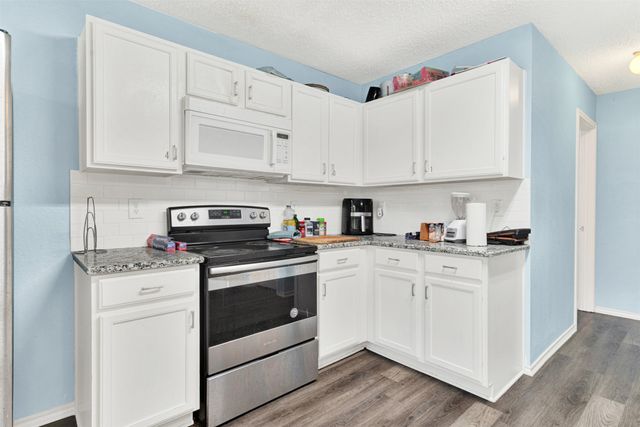 2029 W Grove Lane, Grand Prairie, TX 75052