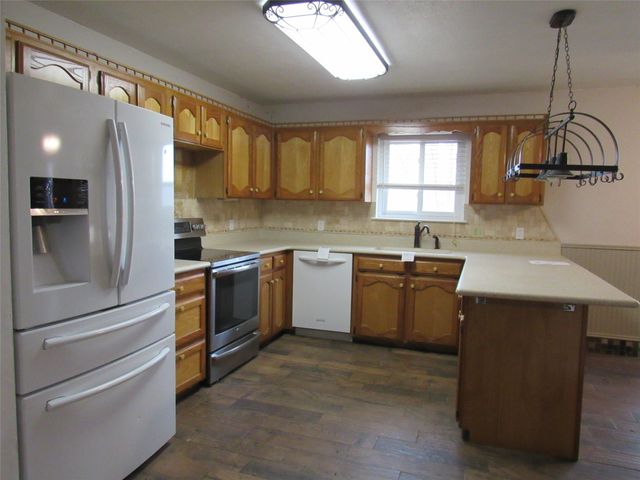 812 Regina Drive, Hewitt, TX 76643