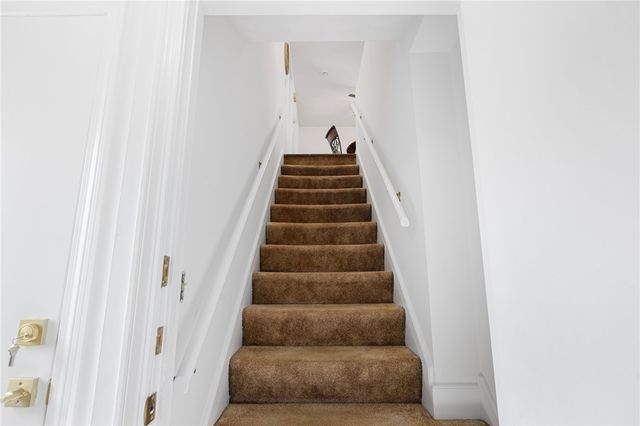 45 E Street, Bristol, RI 02809