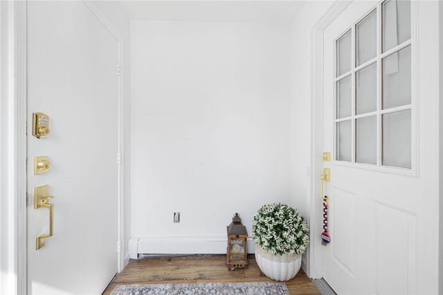 45 E Street, Bristol, RI 02809