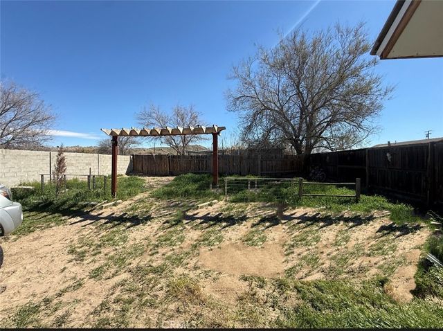 15763 Cottonwood, Victorville, CA 92395