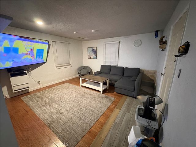 15763 Cottonwood, Victorville, CA 92395