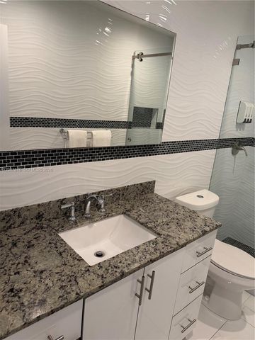 7525 Roosevelt St, Hollywood, FL 33024