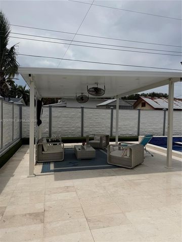 7525 Roosevelt St, Hollywood, FL 33024