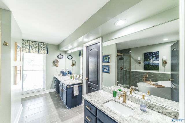 471 Plantation Pointe Road, Scottsboro, AL 35768