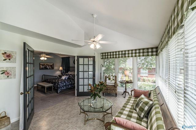 471 Plantation Pointe Road, Scottsboro, AL 35768