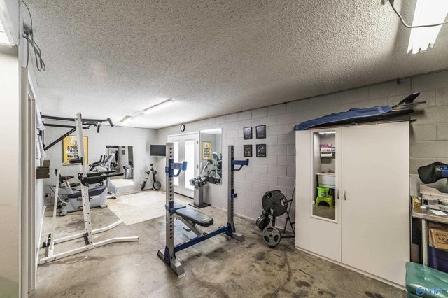 471 Plantation Pointe Road, Scottsboro, AL 35768