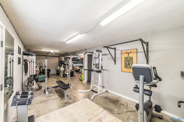 471 Plantation Pointe Road, Scottsboro, AL 35768