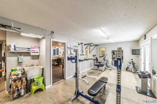 471 Plantation Pointe Road, Scottsboro, AL 35768