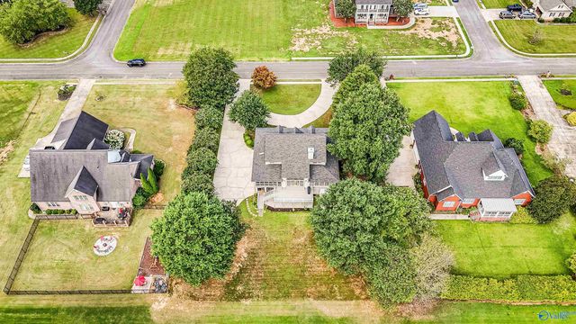 471 Plantation Pointe Road, Scottsboro, AL 35768