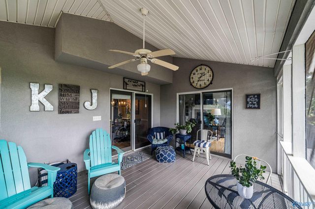 471 Plantation Pointe Road, Scottsboro, AL 35768