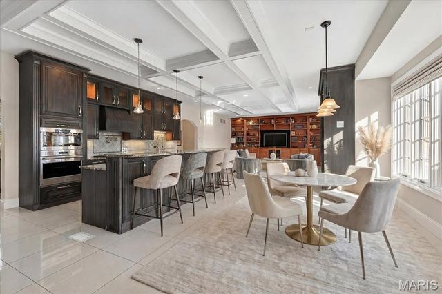 9998 Litzsinger Road, Ladue, MO 63124