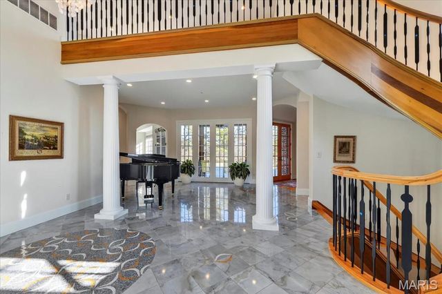 9998 Litzsinger Road, Ladue, MO 63124