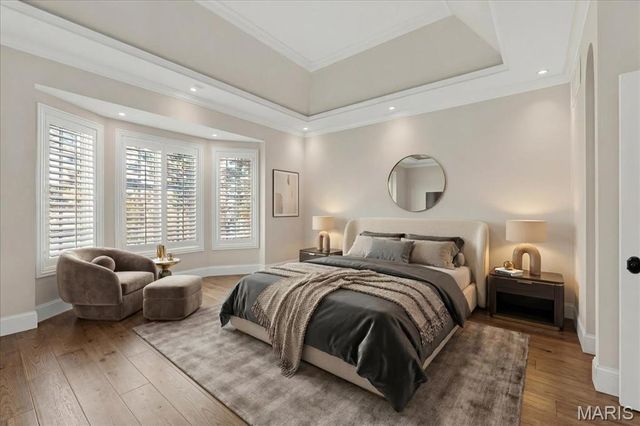 9998 Litzsinger Road, Ladue, MO 63124