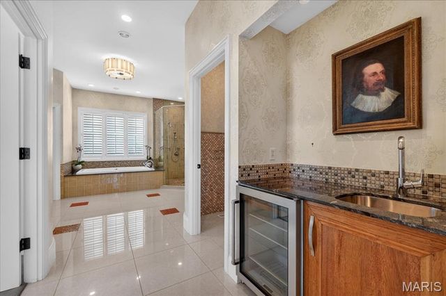 9998 Litzsinger Road, Ladue, MO 63124