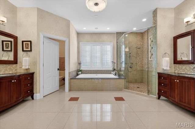 9998 Litzsinger Road, Ladue, MO 63124