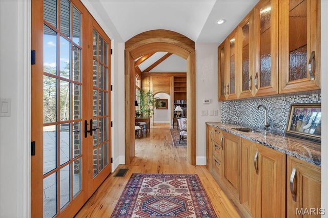 9998 Litzsinger Road, Ladue, MO 63124