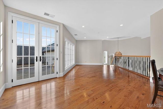 9998 Litzsinger Road, Ladue, MO 63124