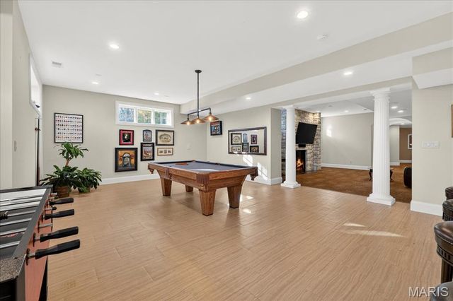 9998 Litzsinger Road, Ladue, MO 63124