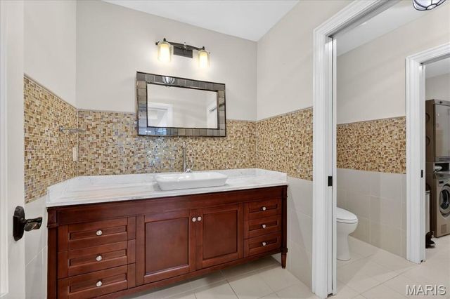 9998 Litzsinger Road, Ladue, MO 63124