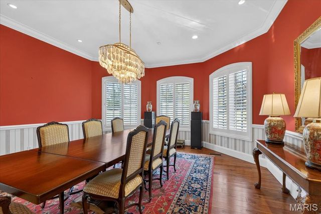 9998 Litzsinger Road, Ladue, MO 63124