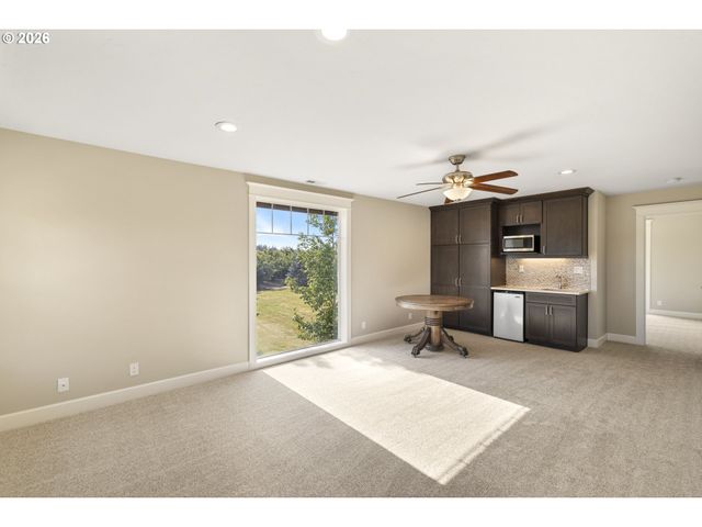 2043 Ne CHEHALEM Dr, Newberg, OR 97132