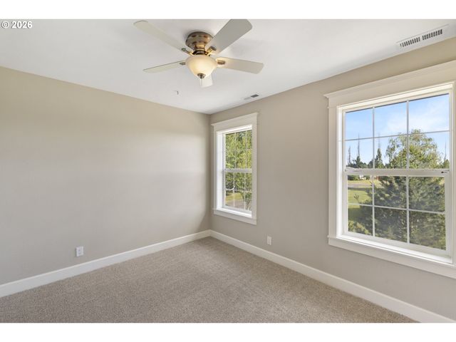 2043 Ne CHEHALEM Dr, Newberg, OR 97132
