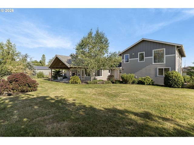 2043 Ne CHEHALEM Dr, Newberg, OR 97132