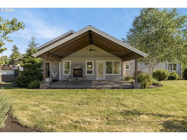 2043 Ne CHEHALEM Dr, Newberg, OR 97132
