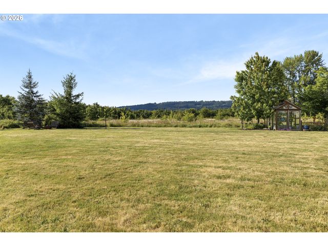 2043 Ne CHEHALEM Dr, Newberg, OR 97132