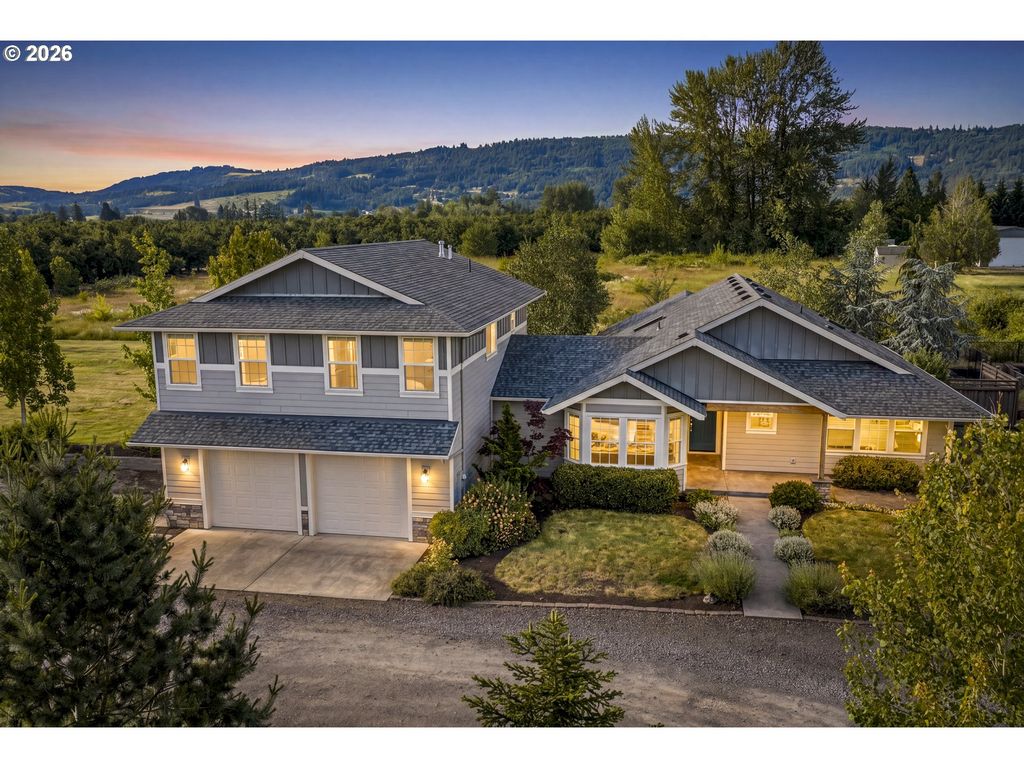 2043 Ne CHEHALEM Dr, Newberg, OR 97132