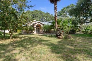 8 N Kensington Avenue, Lecanto, FL 34461