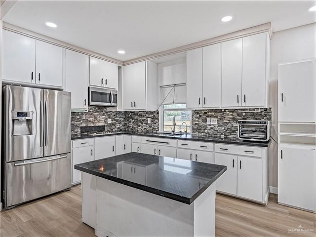 124 E Ester Street, Edcouch, TX 78538