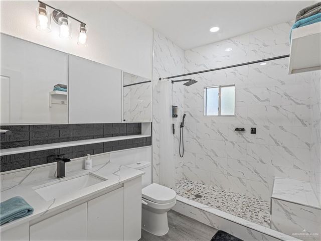 124 E Ester Street, Edcouch, TX 78538