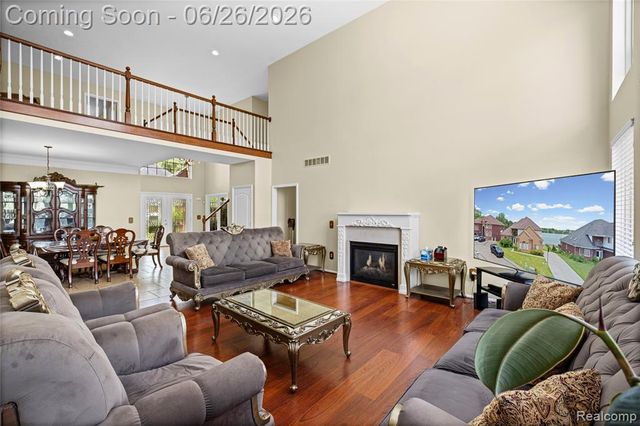 2651 Erma Drive, Utica, MI 48317