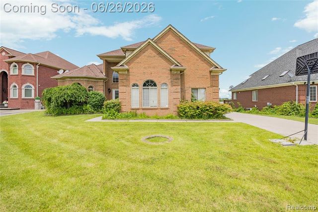 2651 Erma Drive, Utica, MI 48317
