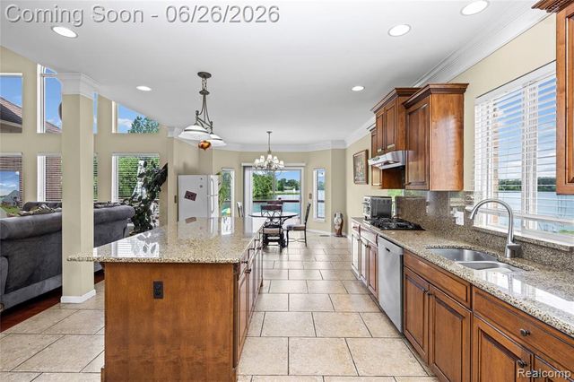 2651 Erma Drive, Utica, MI 48317