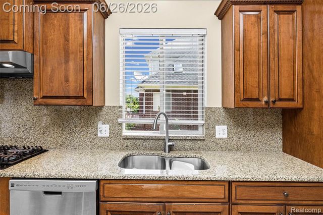 2651 Erma Drive, Utica, MI 48317