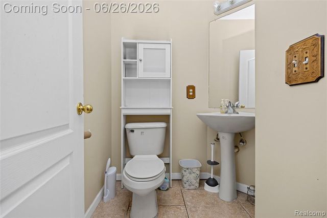 2651 Erma Drive, Utica, MI 48317