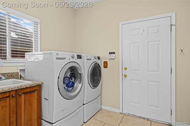 2651 Erma Drive, Utica, MI 48317