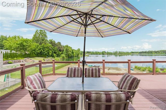 2651 Erma Drive, Utica, MI 48317