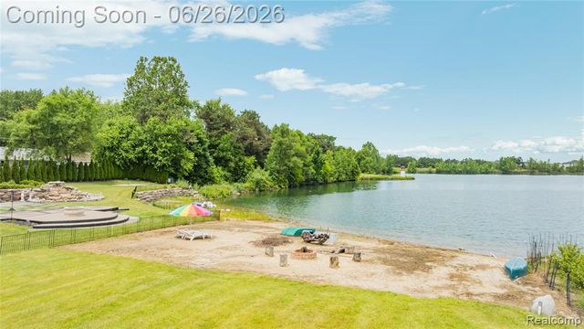 2651 Erma Drive, Utica, MI 48317