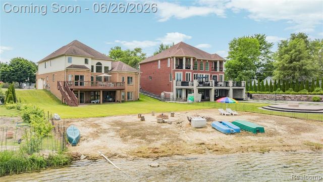 2651 Erma Drive, Utica, MI 48317